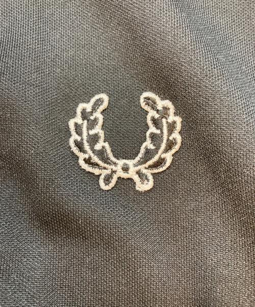 FRED PERRY（フレッドペリー）FRED PERRY (フレッドペリー) トラックジャケット ブラック サイズ:SIZE Mの古着・服飾アイテム