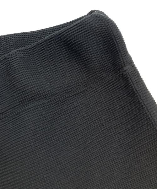 me ISSEY MIYAKE（ミーイッセイ ミヤケ）me ISSEY MIYAKE (ミーイッセイ ミヤケ) ストレッチニットフレアスカート ブラック サイズ:SIZE Freeの古着・服飾アイテム