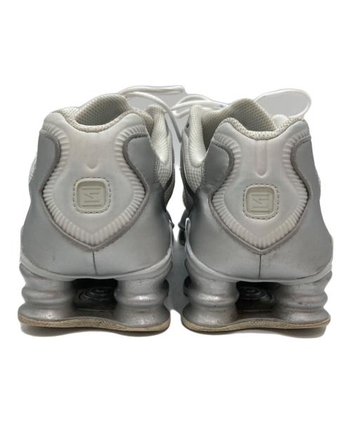 NIKE（ナイキ）NIKE (ナイキ) W SHOX TL PLATINUM TINT グレー×ホワイト サイズ:SIZE 27,5cmの古着・服飾アイテム