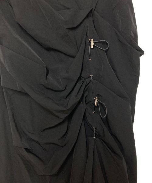 OMMO（オーエムエムオー）OMMO (オーエムエムオー) IRREGULAR TUCK COCOON SK ブラック サイズ:SIZE M (38)の古着・服飾アイテム