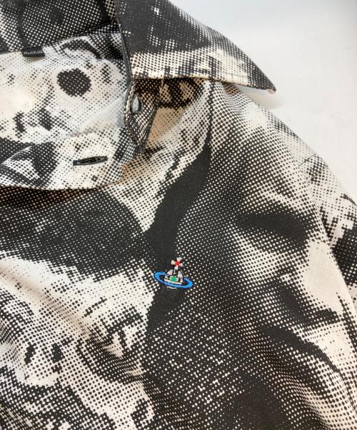 Vivienne Westwood（ヴィヴィアンウエストウッド）Vivienne Westwood (ヴィヴィアンウエストウッド) 17AW オーブロゴ刺繍 パペットシャツ ブラック×ホワイト サイズ:SIZE 48の古着・服飾アイテム