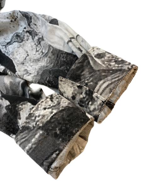 Vivienne Westwood（ヴィヴィアンウエストウッド）Vivienne Westwood (ヴィヴィアンウエストウッド) 17AW オーブロゴ刺繍 パペットシャツ ブラック×ホワイト サイズ:SIZE 48の古着・服飾アイテム