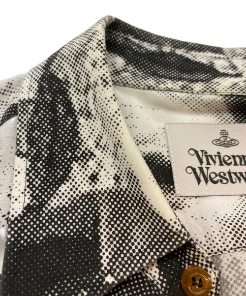 Vivienne Westwood（ヴィヴィアンウエストウッド）Vivienne Westwood (ヴィヴィアンウエストウッド) 17AW オーブロゴ刺繍 パペットシャツ ブラック×ホワイト サイズ:SIZE 48の古着・服飾アイテム