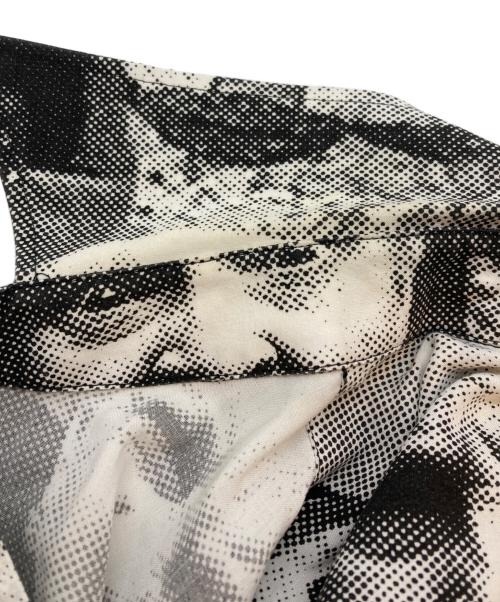 Vivienne Westwood（ヴィヴィアンウエストウッド）Vivienne Westwood (ヴィヴィアンウエストウッド) 17AW オーブロゴ刺繍 パペットシャツ ブラック×ホワイト サイズ:SIZE 48の古着・服飾アイテム