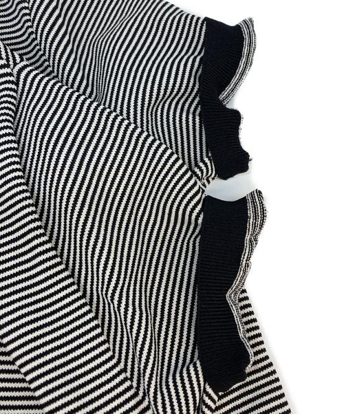 RED VALENTINO（レッドヴァレンティノ）RED VALENTINO (レッドヴァレンティノ) ニットワンピース ブラック×ホワイト サイズ:SIZE Lの古着・服飾アイテム