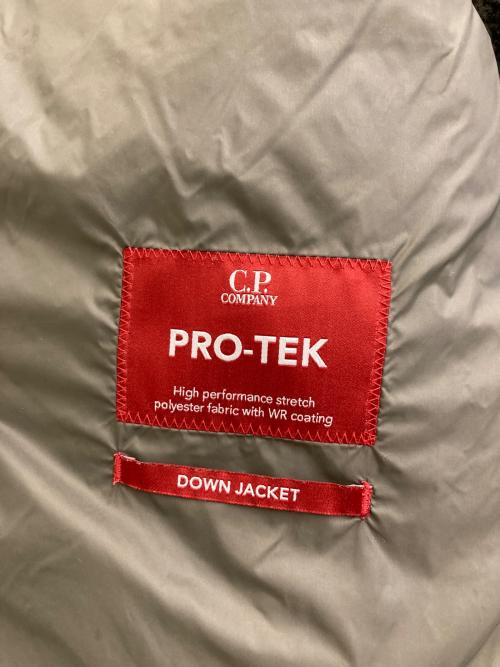 C.P COMPANY（シーピーカンパニー）C.P COMPANY (シーピーカンパニー) PRO-TEK ダウンジャケット オリーブ サイズ:SIZE 44の古着・服飾アイテム