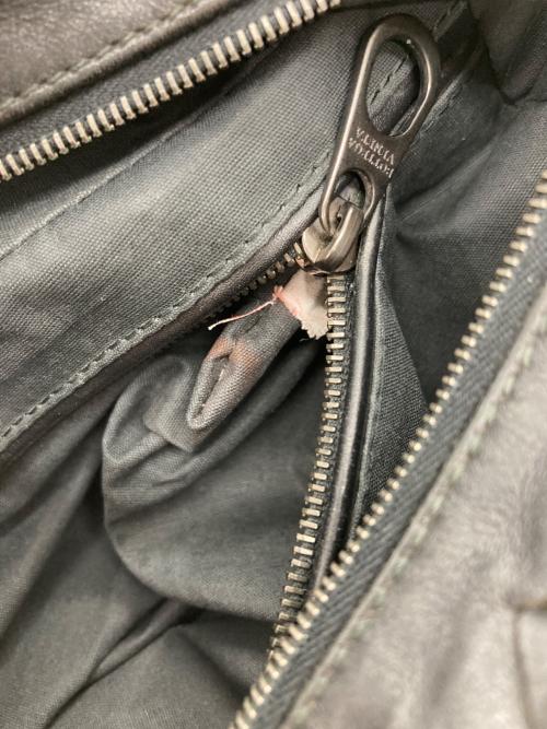 BOTTEGA VENETA（ボッテガベネタ）BOTTEGA VENETA (ボッテガベネタ) イントレチャートセカンドバッグ ブラックの古着・服飾アイテム