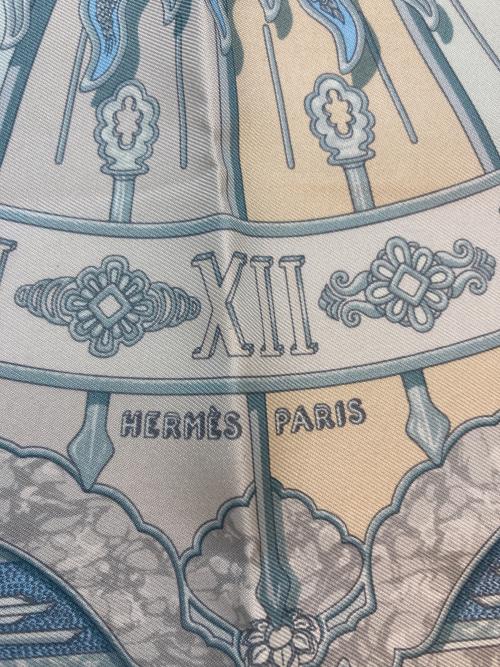 HERMES（エルメス）HERMES (エルメス) カレ42 CARPE DIEM スカイブルーの古着・服飾アイテム