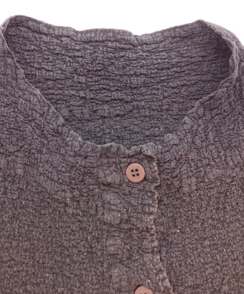 me ISSEY MIYAKE（ミーイッセイ ミヤケ）me ISSEY MIYAKE (ミーイッセイ ミヤケ) プリーツノーカラーシャツ ブラック サイズ:SIZE Freeの古着・服飾アイテム