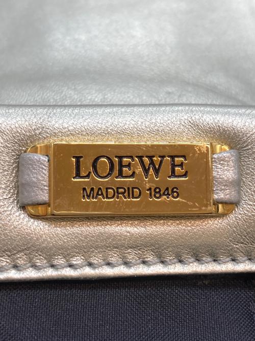 LOEWE（ロエベ）LOEWE (ロエベ) フリンジショルダーバッグ シルバーの古着・服飾アイテム