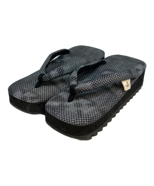 Vivienne Westwood（ヴィヴィアンウエストウッド）Vivienne Westwood (ヴィヴィアンウエストウッド) シャークソール下駄サンダル ブラック×グレー サイズ:SIZE Freeの古着・服飾アイテム