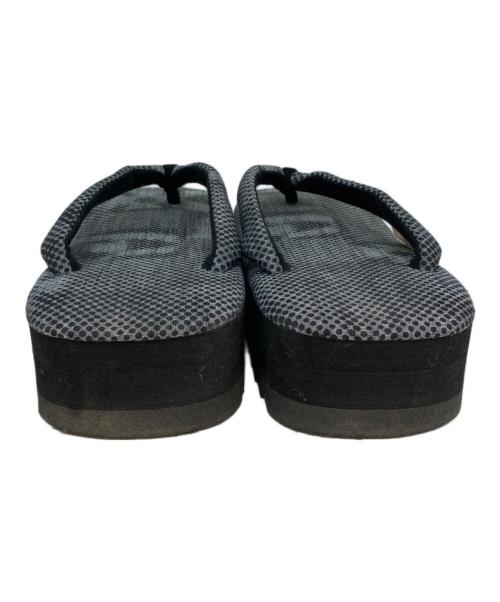 Vivienne Westwood（ヴィヴィアンウエストウッド）Vivienne Westwood (ヴィヴィアンウエストウッド) シャークソール下駄サンダル ブラック×グレー サイズ:SIZE Freeの古着・服飾アイテム