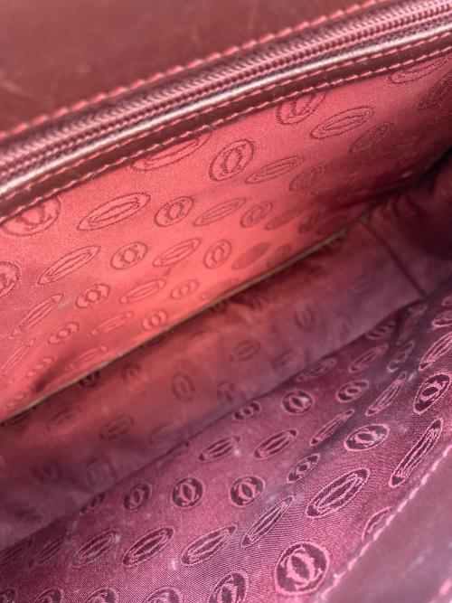Cartier（カルティエ）Cartier (カルティエ) マストライン フラップショルダーバッグ ボルドーの古着・服飾アイテム