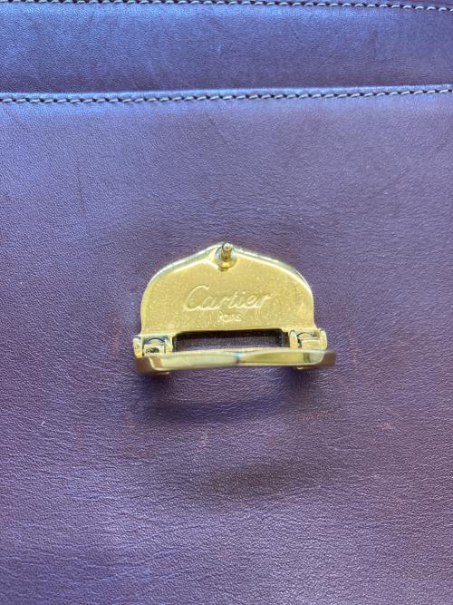 Cartier（カルティエ）Cartier (カルティエ) マストライン フラップショルダーバッグ ボルドーの古着・服飾アイテム