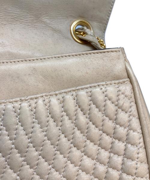 BALLY（バリー）BALLY (バリー) キルティングチェーンショルダーバッグ ベージュの古着・服飾アイテム