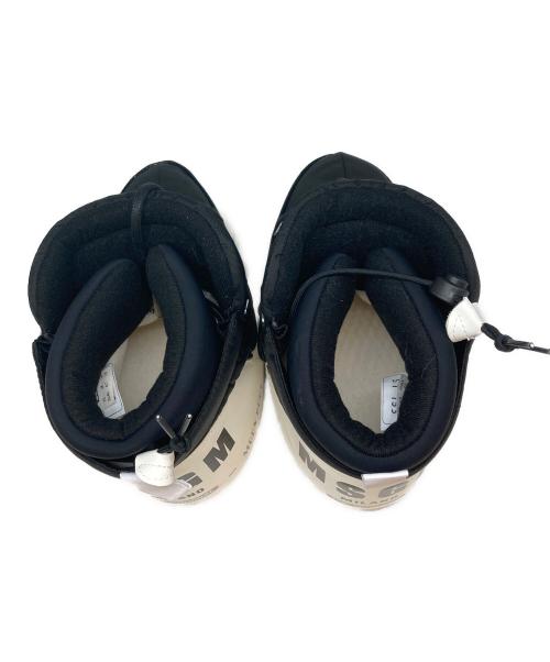 MSGM（エムエスジーエム）MSGM (エムエスジーエム) MOON BOOT (ムーンブーツ) ショートブーツ ホワイト×ブラック サイズ:SIZE 39/40の古着・服飾アイテム