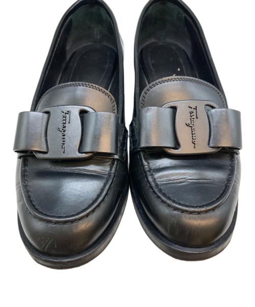 Salvatore Ferragamo（サルヴァトーレ フェラガモ）Salvatore Ferragamo (サルヴァトーレ フェラガモ) VIVALDOヴァラローファー ブラック サイズ:5の古着・服飾アイテム