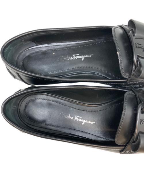 Salvatore Ferragamo（サルヴァトーレ フェラガモ）Salvatore Ferragamo (サルヴァトーレ フェラガモ) VIVALDOヴァラローファー ブラック サイズ:5の古着・服飾アイテム