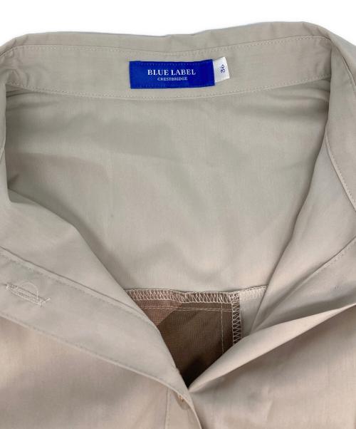 BLUE LABEL CRESTBRIDGE（ブルーレーベルクレストブリッジ）BLUE LABEL CRESTBRIDGE (ブルーレーベルクレストブリッジ) ベルテッドワンピース ベージュ サイズ:SIZE 36の古着・服飾アイテム