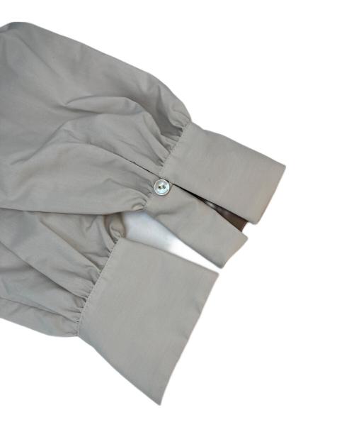 BLUE LABEL CRESTBRIDGE（ブルーレーベルクレストブリッジ）BLUE LABEL CRESTBRIDGE (ブルーレーベルクレストブリッジ) ベルテッドワンピース ベージュ サイズ:SIZE 36の古着・服飾アイテム