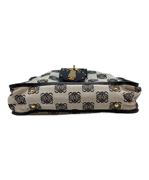 LOEWE（ロエベ）LOEWE (ロエベ) アナグラムショルダーバッグ ブラック×ライトグレーの古着・服飾アイテム