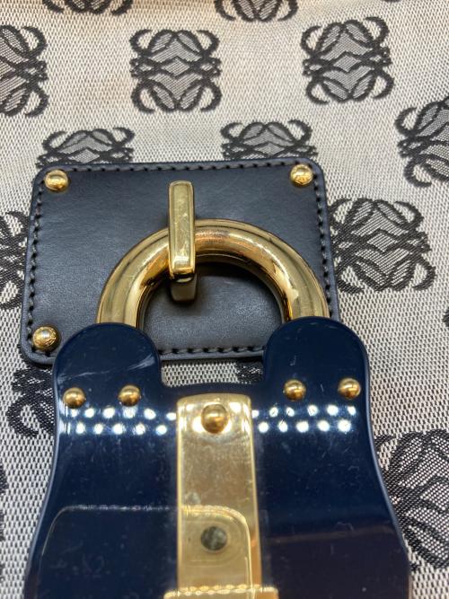 LOEWE（ロエベ）LOEWE (ロエベ) アナグラムショルダーバッグ ブラック×ライトグレーの古着・服飾アイテム