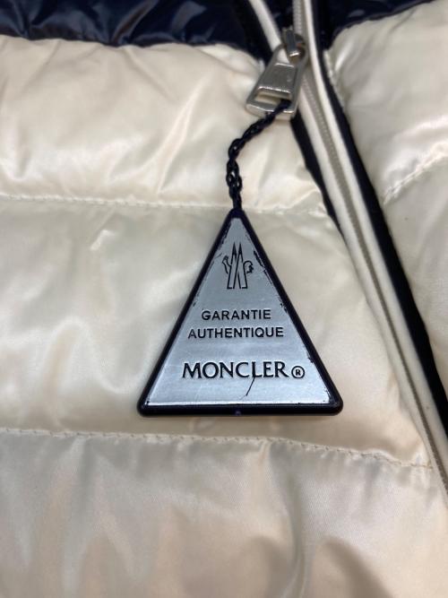 MONCLER（モンクレール）MONCLER (モンクレール) PALLISER GIUBBOTTO ダウンジャケット ネイビー×ホワイト サイズ:SIZE 3の古着・服飾アイテム
