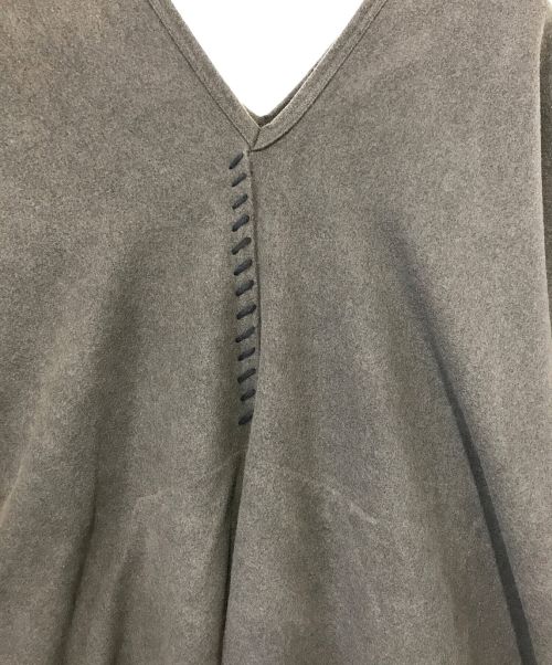 ISSEY MIYAKE（イッセイミヤケ）ISSEY MIYAKE (イッセイミヤケ) ポンチョコート グレー サイズ:　の古着・服飾アイテム