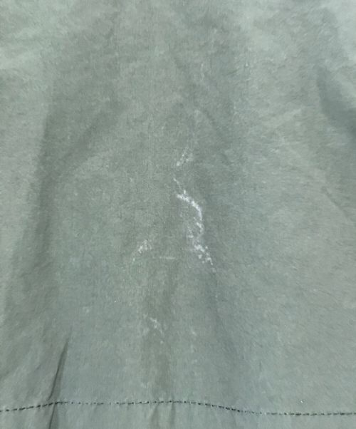 me ISSEY MIYAKE（ミーイッセイ ミヤケ）me ISSEY MIYAKE (ミーイッセイ ミヤケ) トレンチコート グリーン サイズ:Freeの古着・服飾アイテム