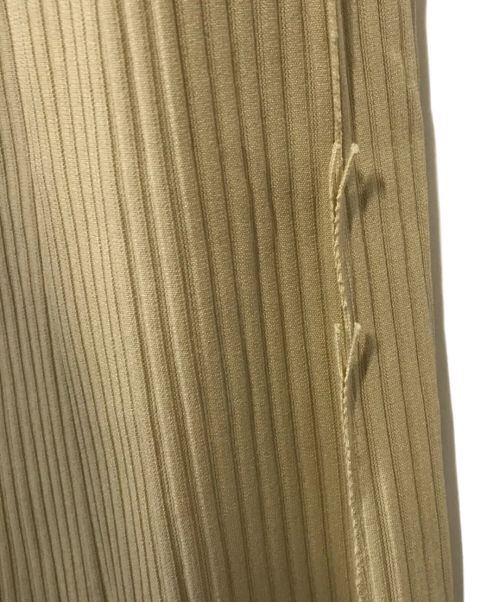 PLEATS PLEASE（プリーツプリーズ）PLEATS PLEASE (プリーツプリーズ) ノースリーブカットソー ベージュ サイズ:３の古着・服飾アイテム