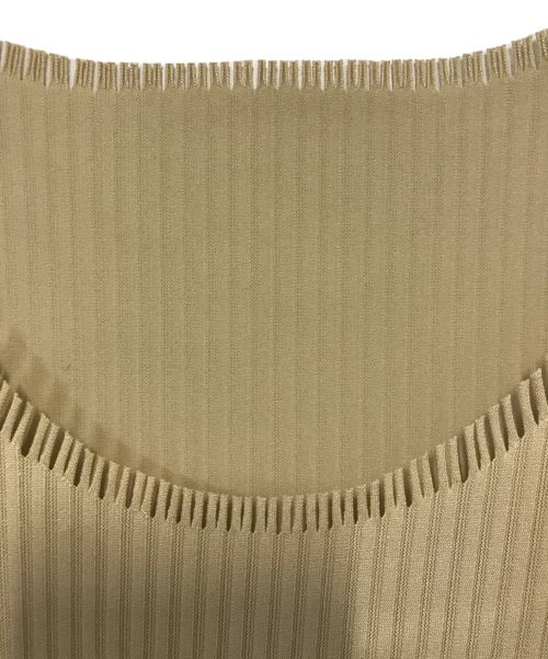 PLEATS PLEASE（プリーツプリーズ）PLEATS PLEASE (プリーツプリーズ) ノースリーブカットソー ベージュ サイズ:３の古着・服飾アイテム