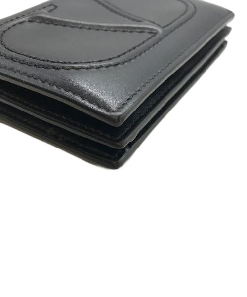 VALENTINO GARAVANI（ヴァレンティノ・ガラヴァーニ）VALENTINO GARAVANI (ヴァレンティノ・ガラヴァーニ) 2つ折り財布 ブラックの古着・服飾アイテム