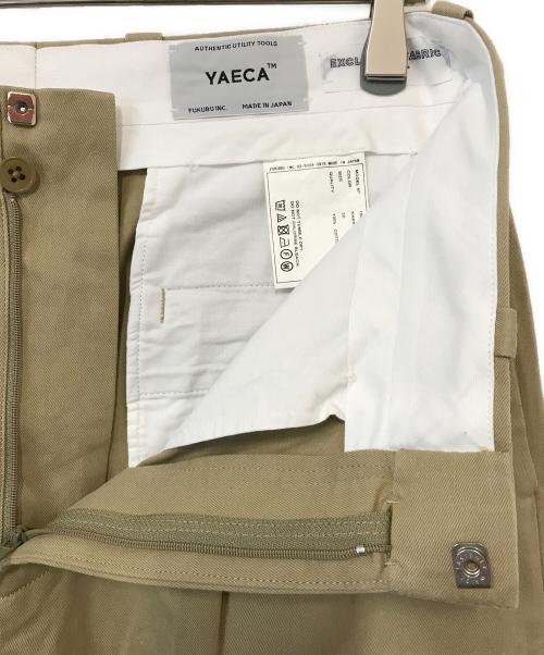 YAECA（ヤエカ）YAECA (ヤエカ) TUCK STRAIGHT CHINO PANTS ベージュ サイズ:30の古着・服飾アイテム