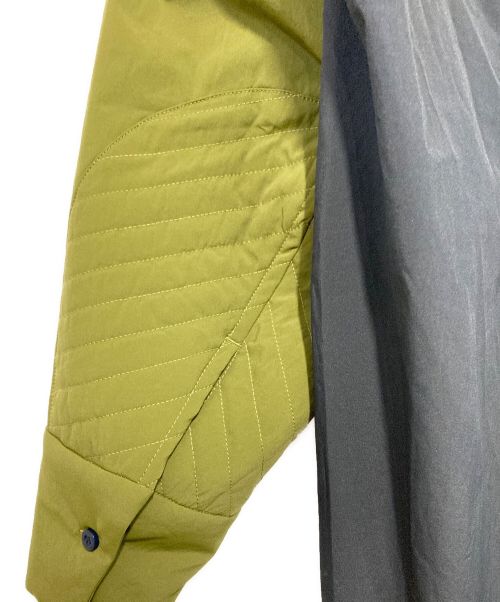 UN3D.（アンスリード）UN3D. (アンスリード) PADDED SLEEVE SH ホワイト×グリーン サイズ:36の古着・服飾アイテム