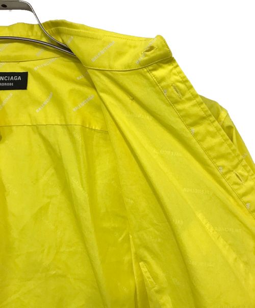 BALENCIAGA（バレンシアガ）BALENCIAGA (バレンシアガ) All Over Logo Button Down Shirt イエロー サイズ:36の古着・服飾アイテム