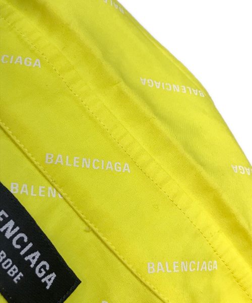 BALENCIAGA（バレンシアガ）BALENCIAGA (バレンシアガ) All Over Logo Button Down Shirt イエロー サイズ:36の古着・服飾アイテム
