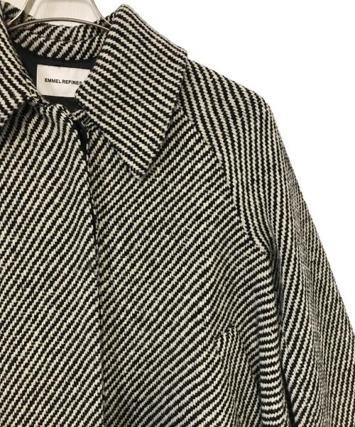 EMMEL REFINES（エメル リファインズ）EMMEL REFINES (エメル リファインズ) Aラインステンカラーコート ブラック×ホワイト サイズ:Ｓの古着・服飾アイテム