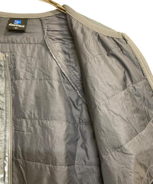 finetrack（ファイントラック）finetrack (ファイントラック) 中綿ジャケット グレー サイズ:Ｍの古着・服飾アイテム