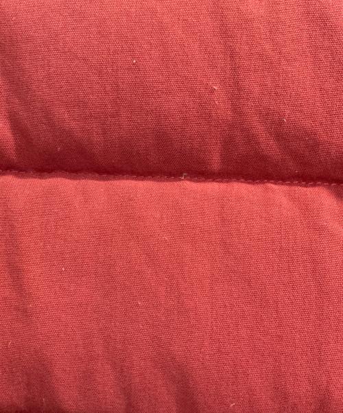 Patagonia（パタゴニア）Patagonia (パタゴニア) ダウンジャケット レッド×ネイビー サイズ:Mの古着・服飾アイテム