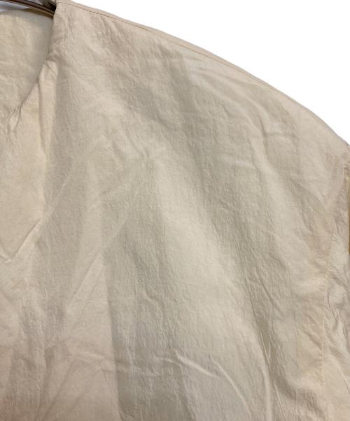 iki（イキ）iki (イキ) ノーカラー中綿ジャケット アイボリー サイズ:Fの古着・服飾アイテム