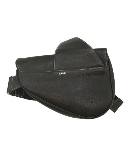 Dior（ディオール）DIOR (ディオール) ALEX FOXTON (アレックス・フォクストン) Grained Calfskin Logo Saddle Messenger Bag / サドルバッグ ブラックの古着・服飾アイテム