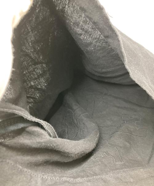 ARTS&SCIENCE（アーツアンドサイエンス）ARTS&SCIENCE (アーツアンドサイエンス) ロゴ刺繍ポーチ付リネンショルダーバッグ ブラックの古着・服飾アイテム