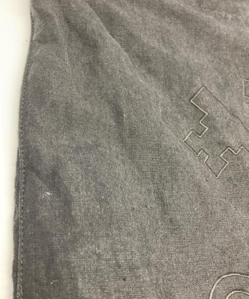 ARTS&SCIENCE（アーツアンドサイエンス）ARTS&SCIENCE (アーツアンドサイエンス) ロゴ刺繍ポーチ付リネンショルダーバッグ ブラックの古着・服飾アイテム