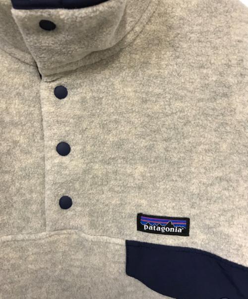 Patagonia（パタゴニア）Patagonia (パタゴニア) ライトウエイトシンチラスナップTジャケット ベージュ サイズ:XLの古着・服飾アイテム