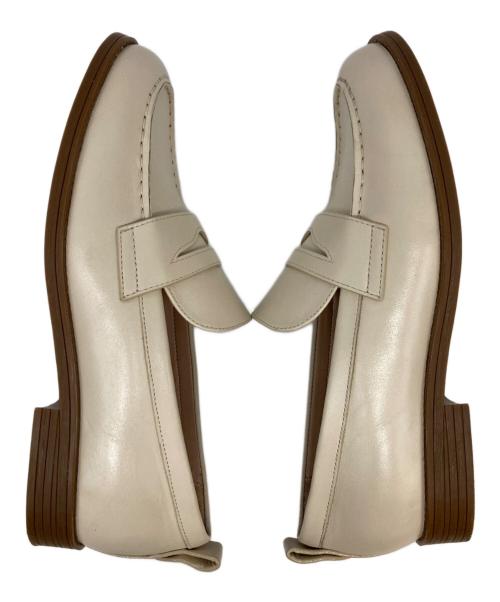 COLE HAAN（コールハーン）COLE HAAN (コールハーン) スタッシペニーローファー アイボリー サイズ:61/2Ｂの古着・服飾アイテム