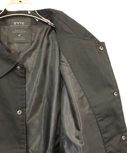 s'yte（サイト）s'yte (サイト) KAZUO UMEZZ JACKET PRINTED WITH ARTWORK FEATURING ZOKU-SHINGO-HAND PRINTS- / コーチジャケット ブラック サイズ:3の古着・服飾アイテム