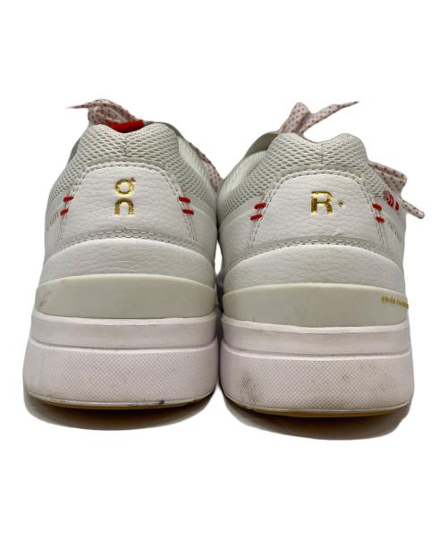 on（オン）on (オン) THE ROGER Center Court ホワイト×レッド サイズ:26cmの古着・服飾アイテム