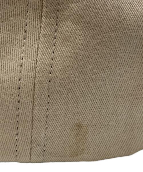 AMIPARIS（アミパリス）AMIPARIS (アミパリス) エンブロイダリーベースボールキャップ アイボリーの古着・服飾アイテム