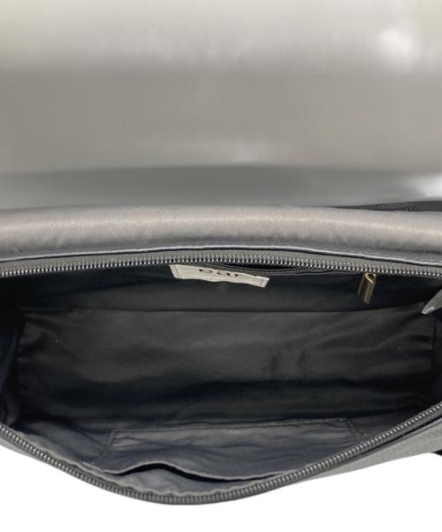 ear PAPILLONNER（イアパピヨネ）ear PAPILLONNER (イアパピヨネ) ワイドテープショルダーバッグ ブラックの古着・服飾アイテム