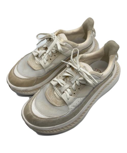 UGG（アグ）UGG (アグ) CA805 V2 ホワイト サイズ:24.5cmの古着・服飾アイテム